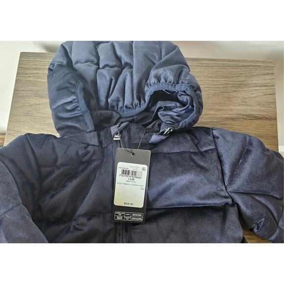 GUESS Infant Velvet Hooded Puffer Jacket with Detachable Hood 18 mo NWT - Picture 3 of 4